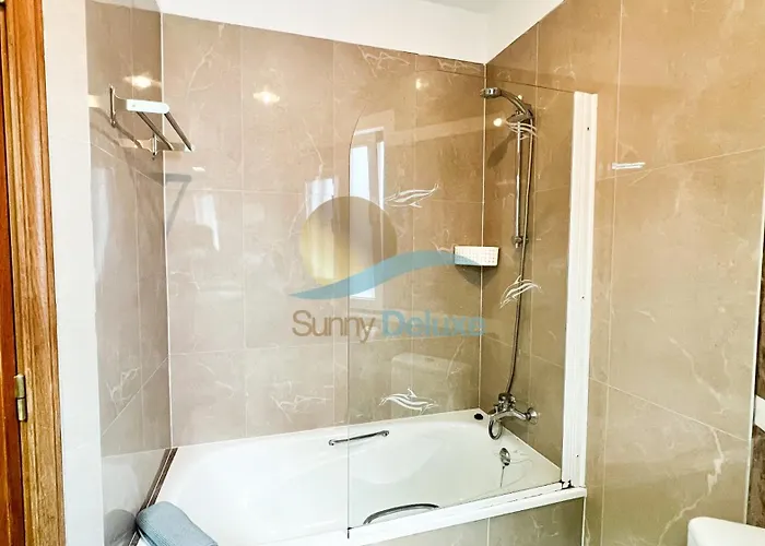 Golfinho By Sunny Deluxe Villa