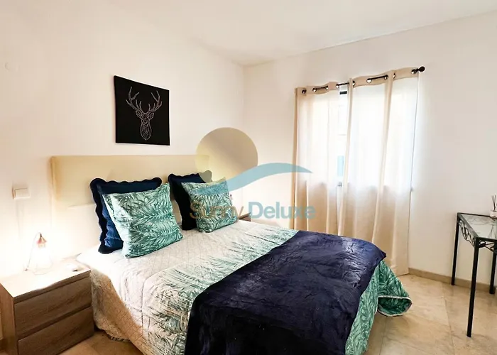 Golfinho By Sunny Deluxe Villa