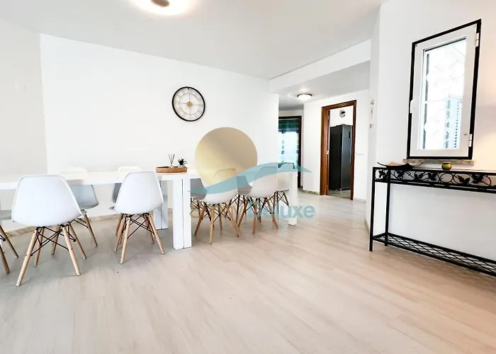 Golfinho By Sunny Deluxe Villa *