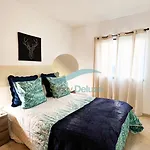 Golfinho By Sunny Deluxe Villa